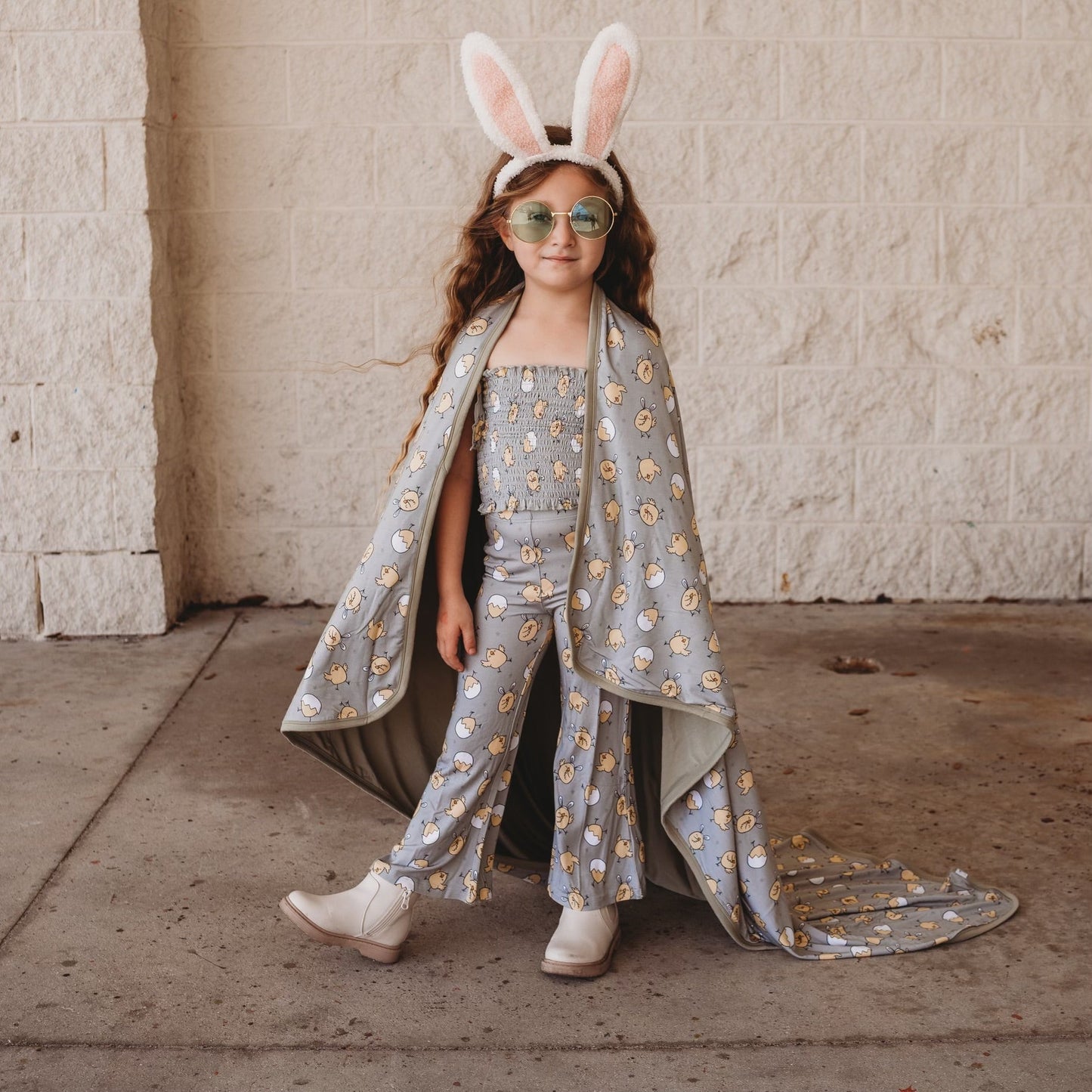 EXCLUSIVE PEEPIN' IT REAL DREAM SMOCKED FLARE SET