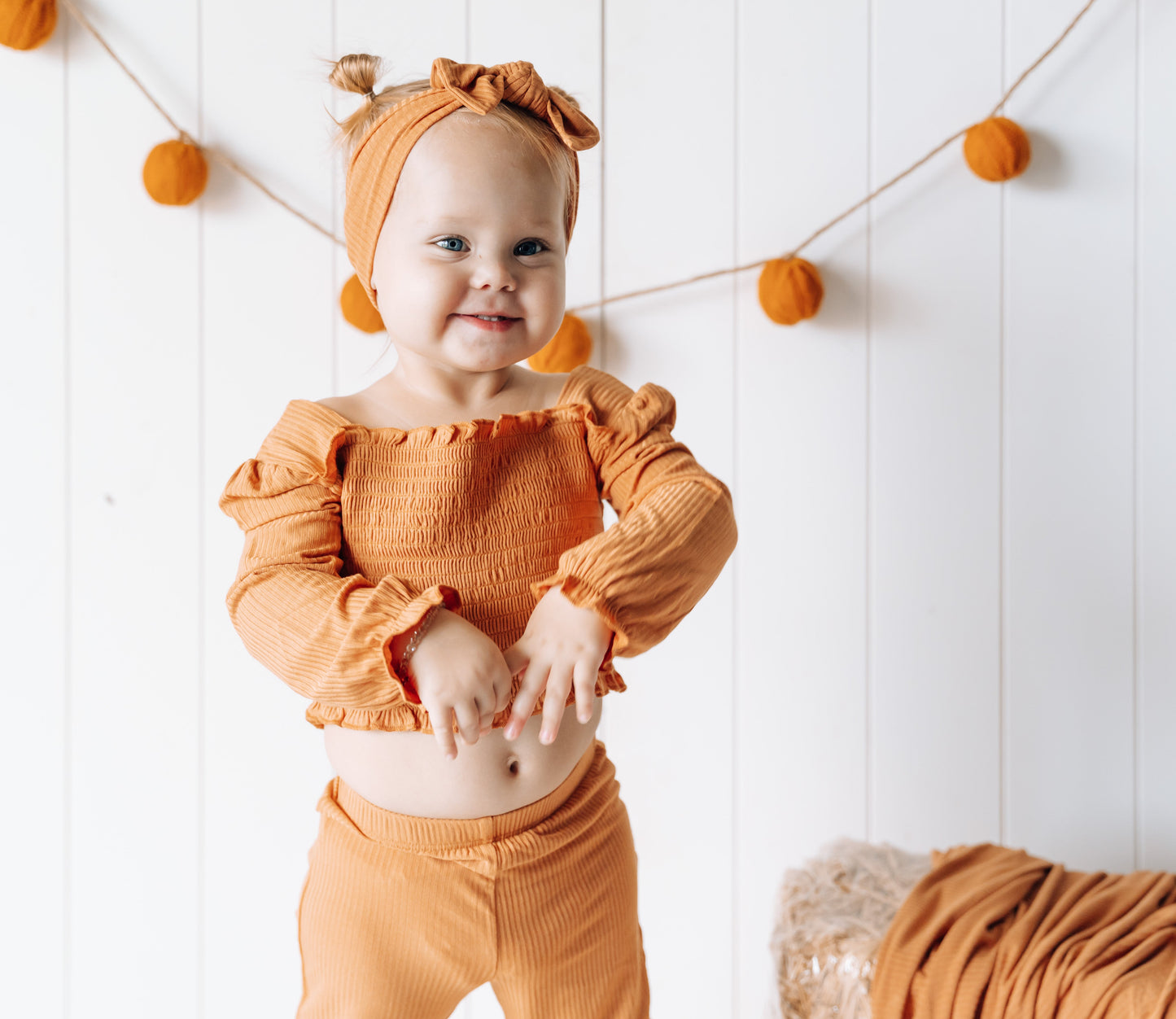 PUMPKIN RIB DREAM SMOCKED FLARE SET