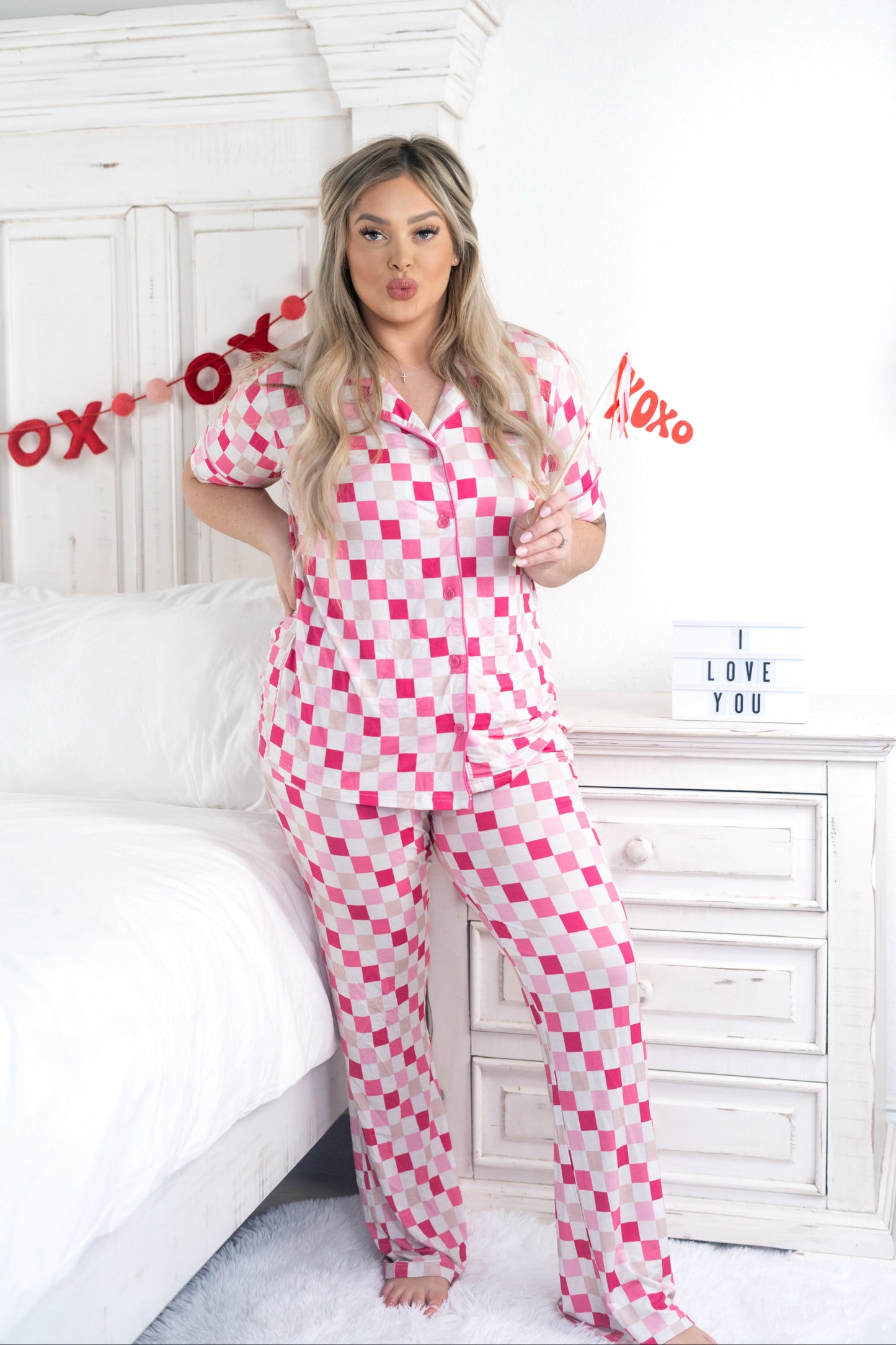 Dreamy Pink Checkers Women's Short Sleeve Relaxed Flare Dream Set