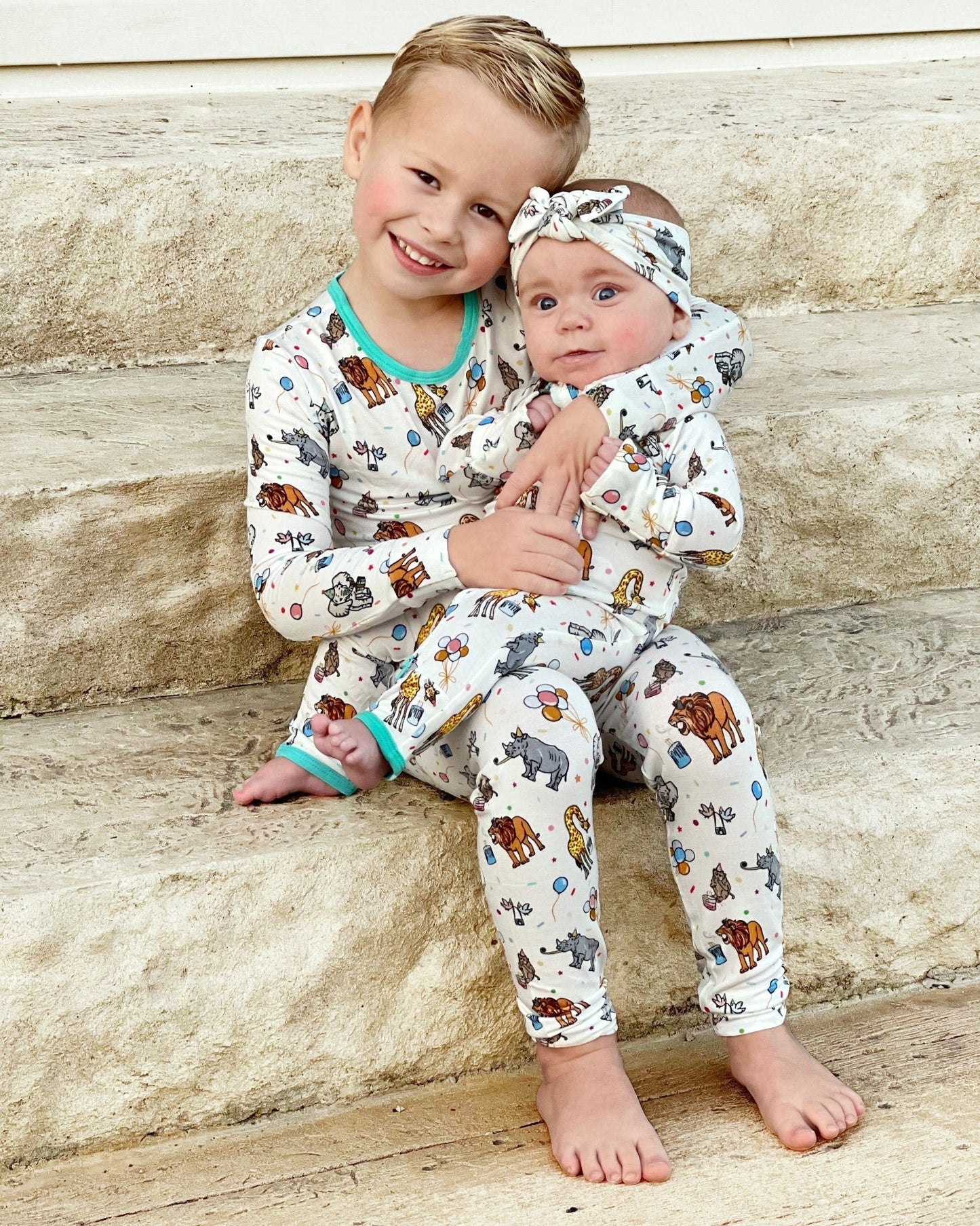 Birthday Party Animals Take the Cake Long Sleeve Pajama Set (12M - 12Y) - Mack & Harvie