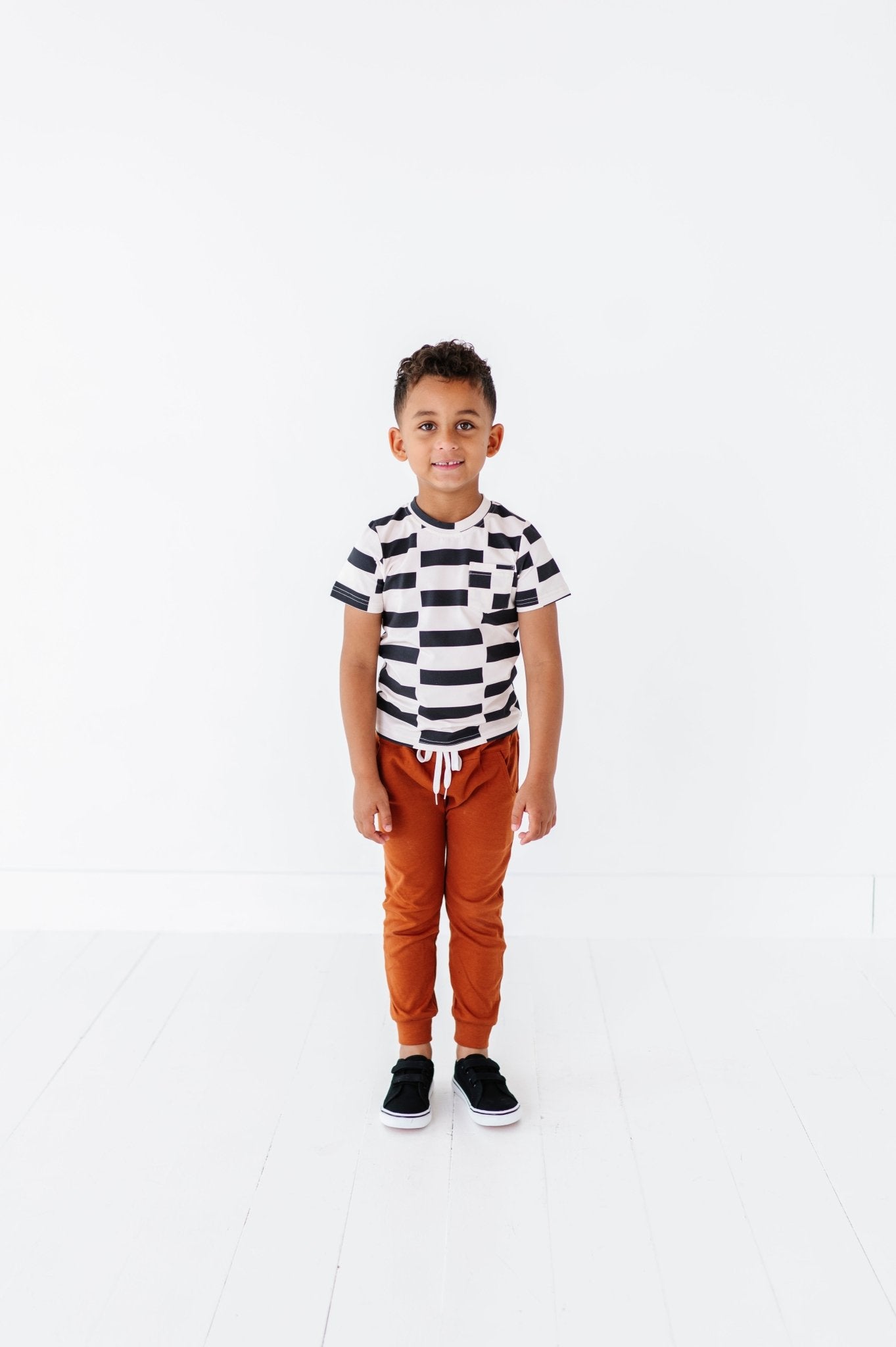 BLACK CHECK | Pocket Tee - Mack & Harvie