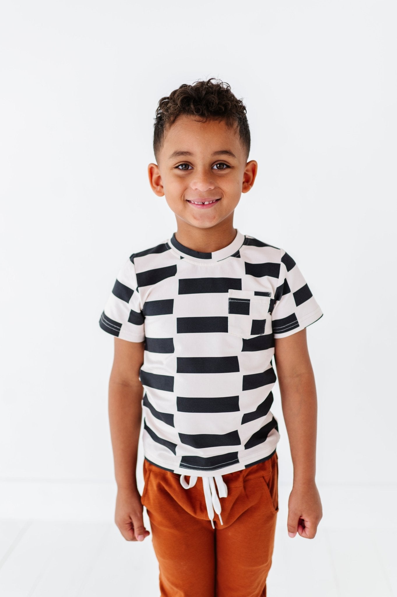 BLACK CHECK | Pocket Tee - Mack & Harvie