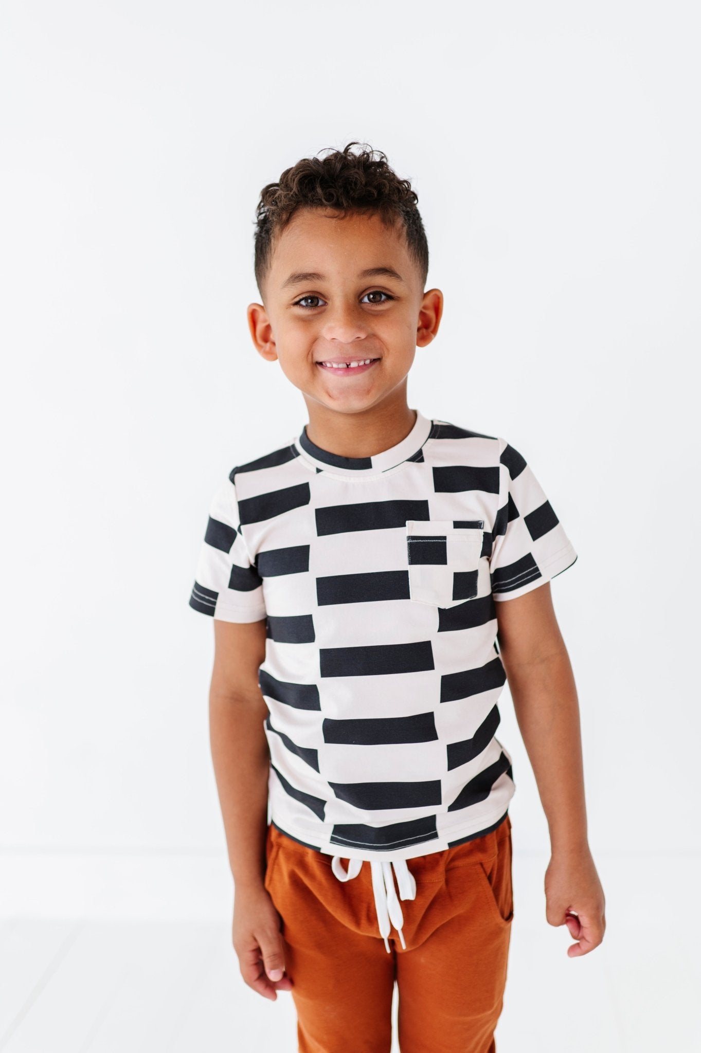 BLACK CHECK | Pocket Tee - Mack & Harvie