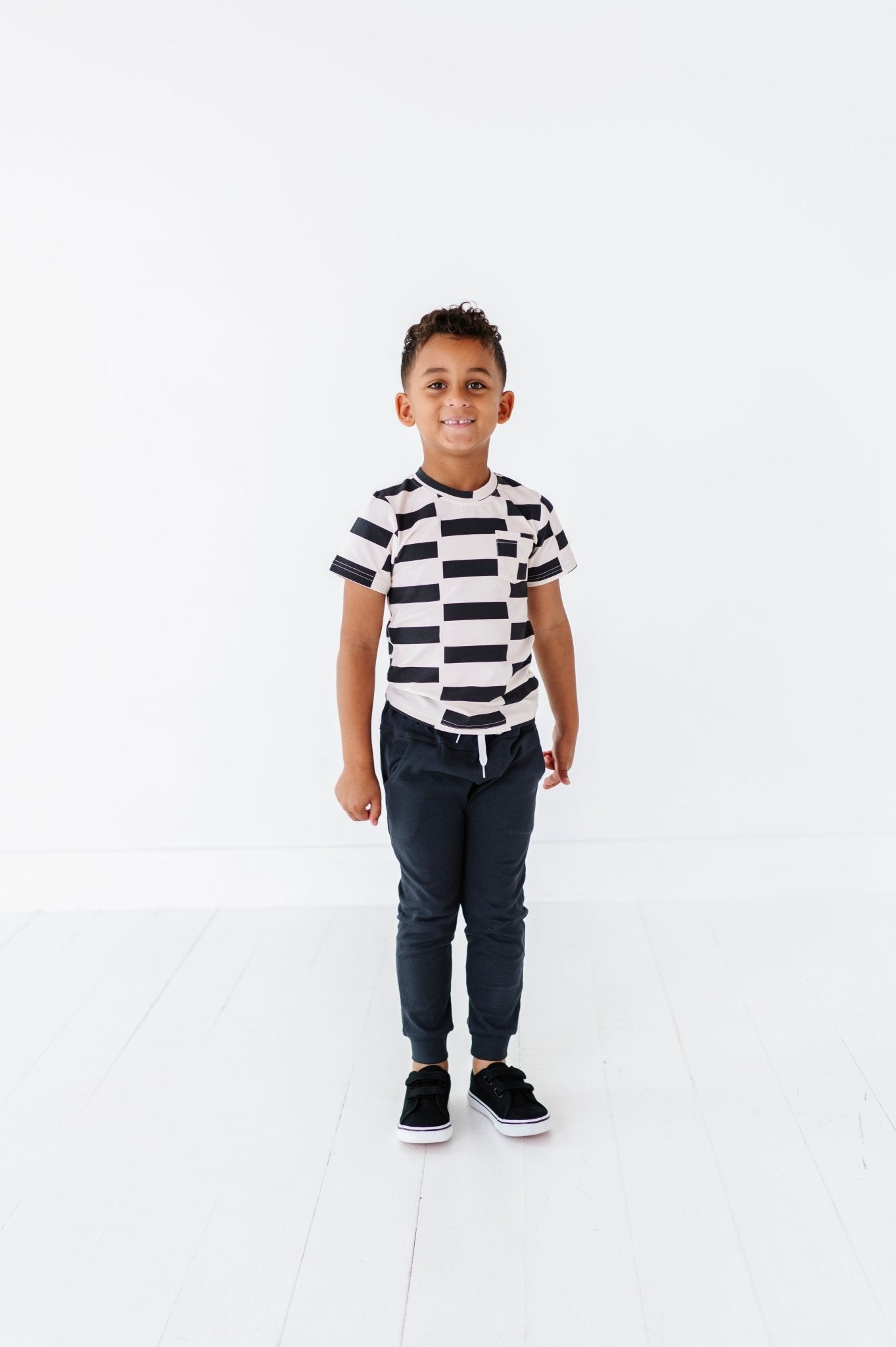 BLACK CHECK | Pocket Tee - Mack & Harvie