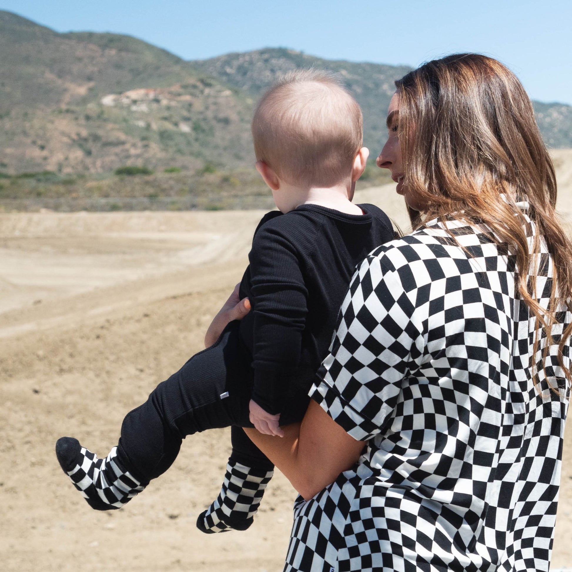 B&W Checker | Socks - Mack & Harvie