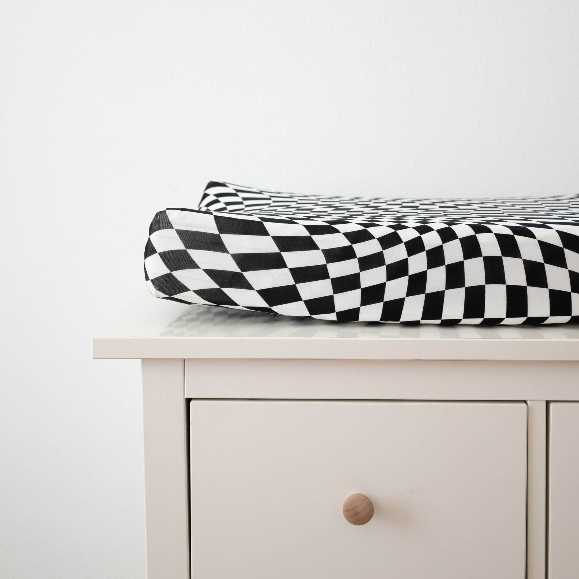 B&W Wavy Checker | Bamboo Changing Pad Cover - Mack & Harvie