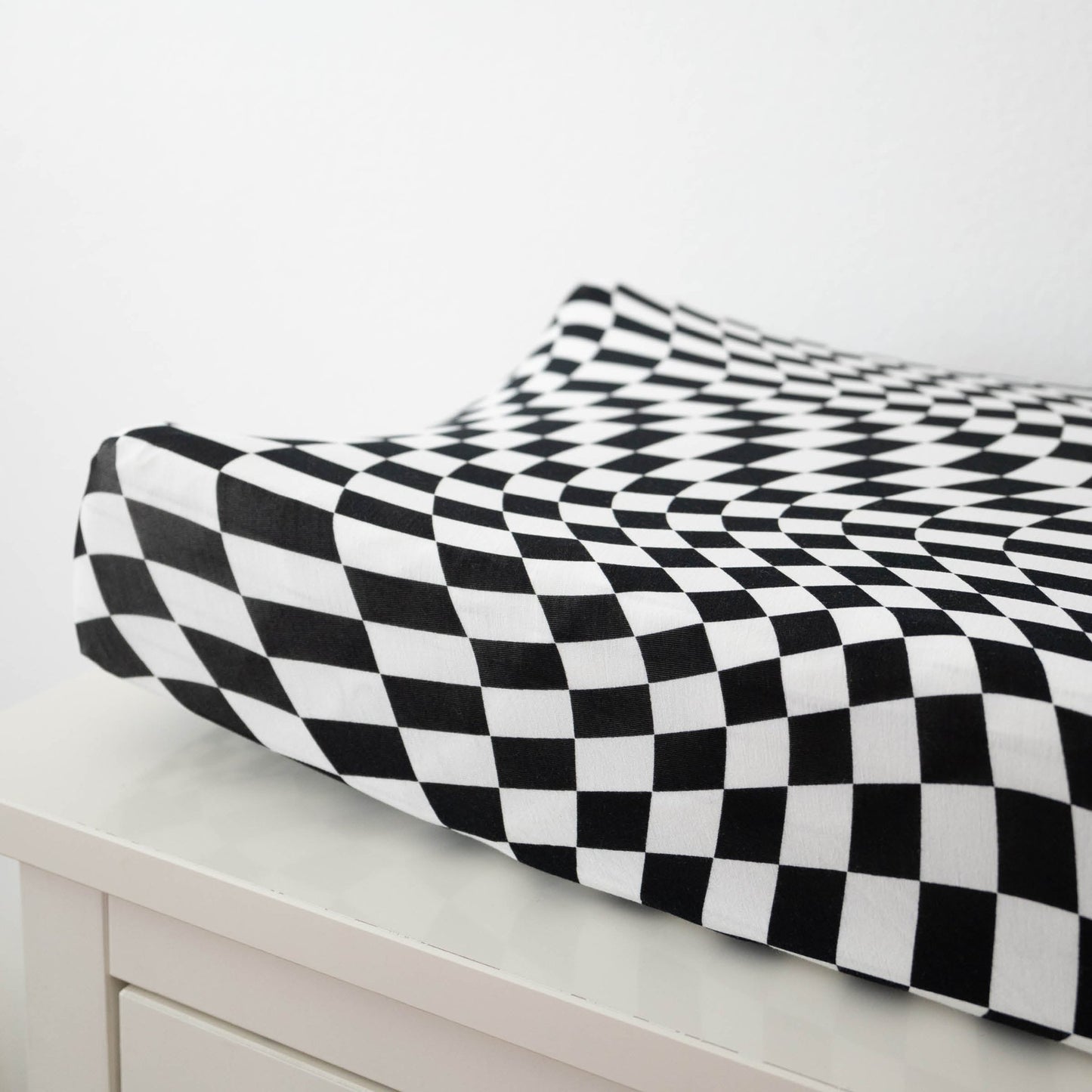 B&W Wavy Checker | Bamboo Changing Pad Cover - Mack & Harvie