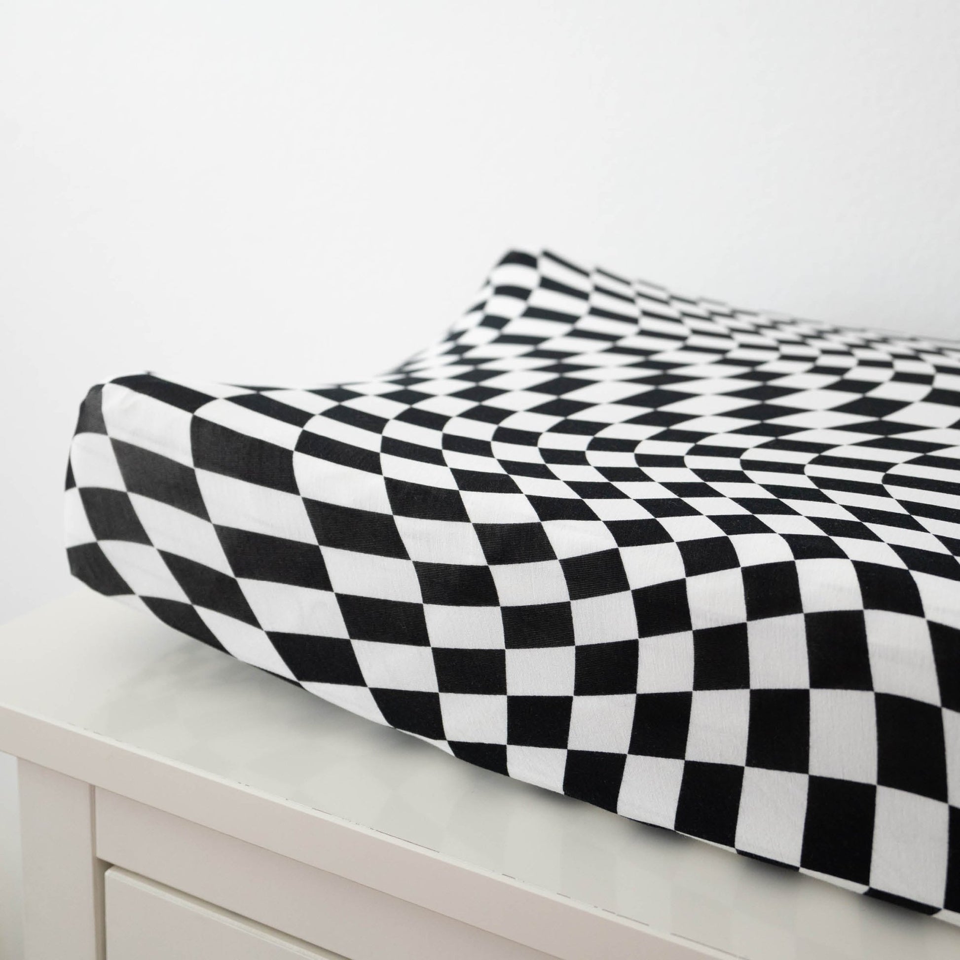 B&W Wavy Checker | Bamboo Changing Pad Cover - Mack & Harvie