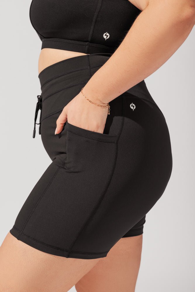 Cargo Booty Short - Black - Mack & Harvie