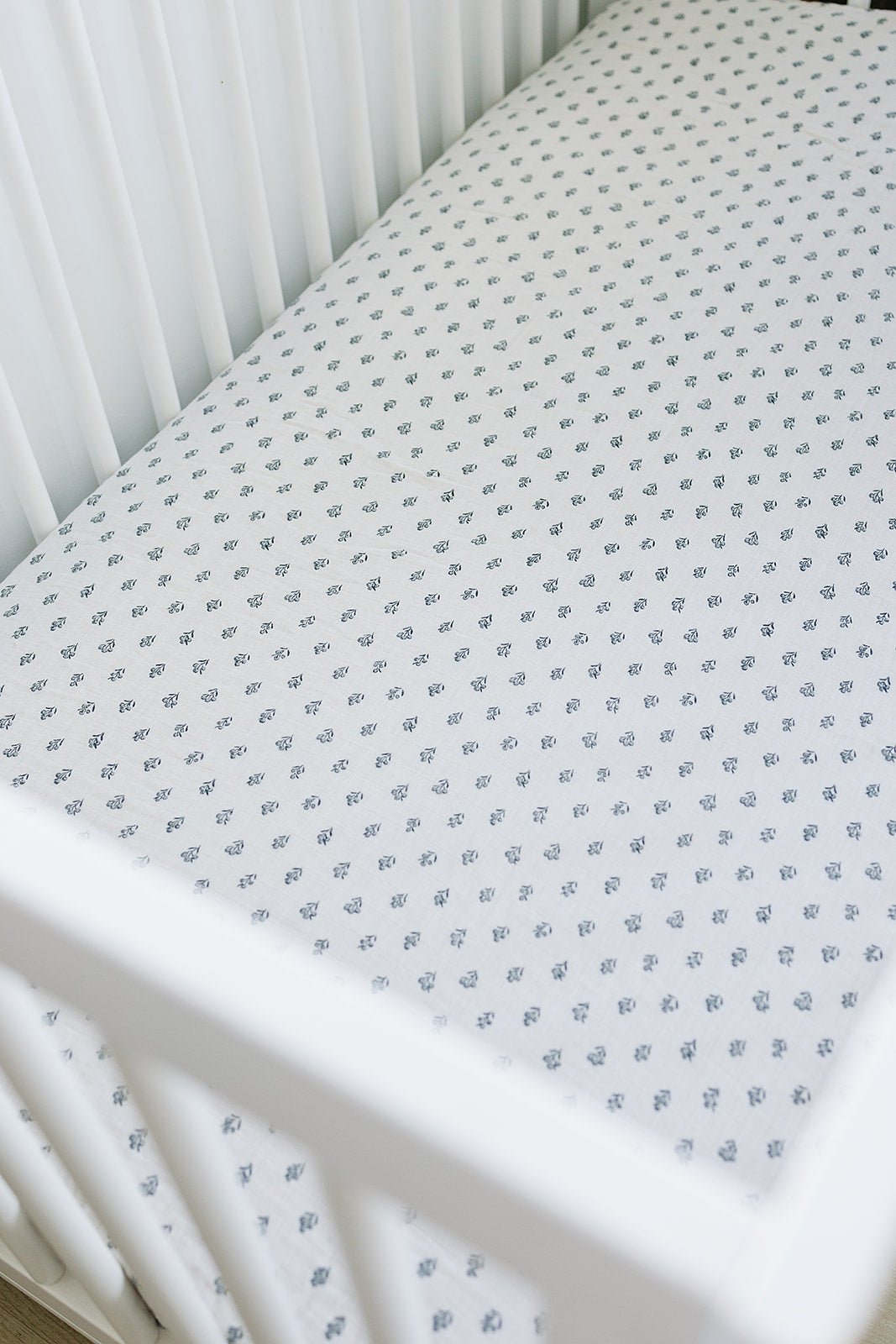 Cream Berry Muslin Crib Sheet - Mack & Harvie