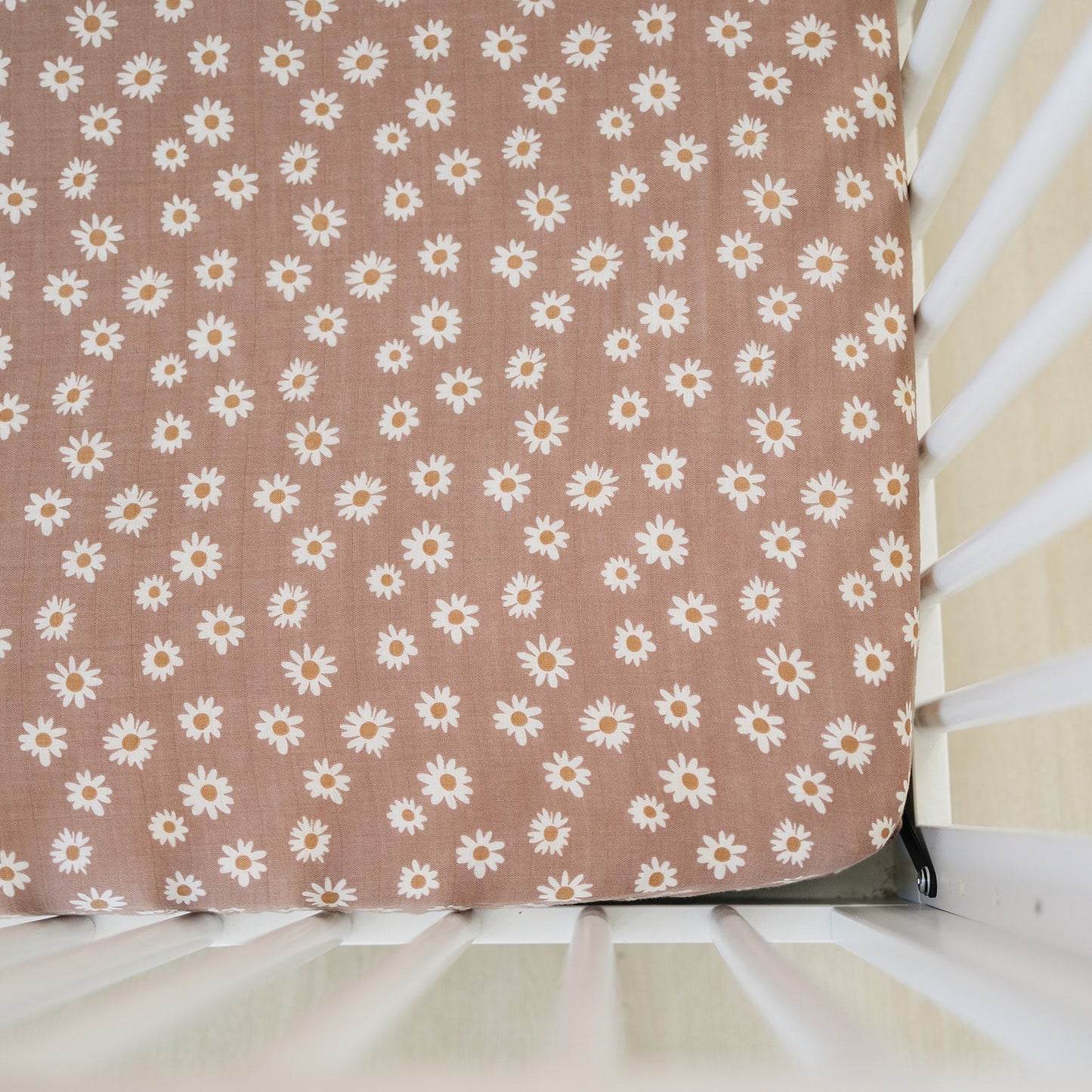 Daisy Dream Muslin Crib Sheet - Mack & Harvie