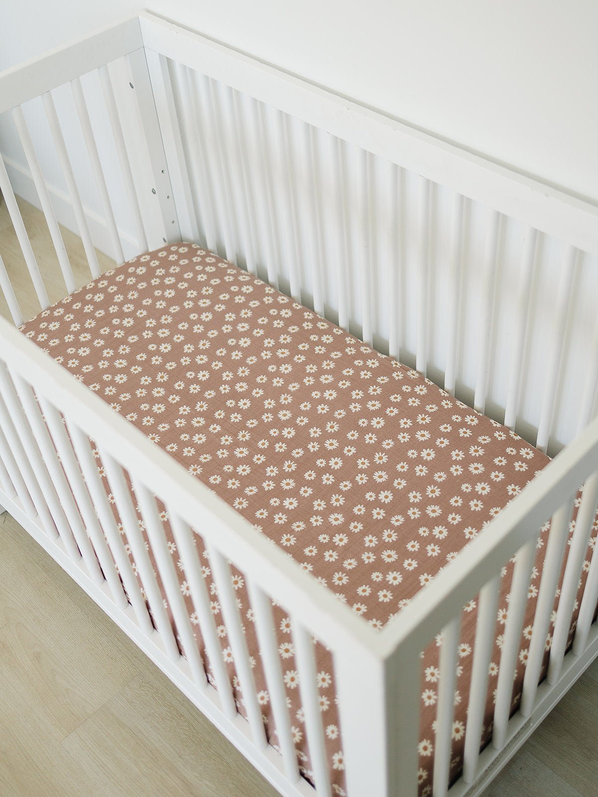 Daisy Dream Muslin Crib Sheet - Mack & Harvie