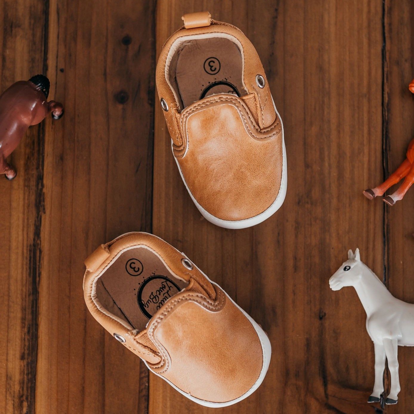 Desert Sand Quinn {Premium Leather} - Mack & Harvie