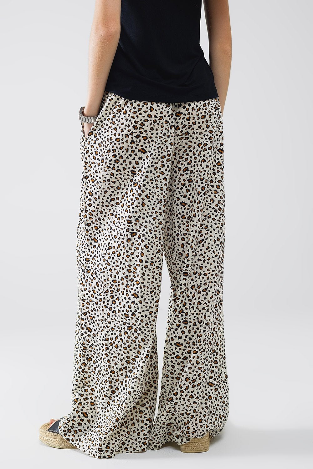 Elasticated Waist Straight Leg Pants in Leopard Print - Mack & Harvie