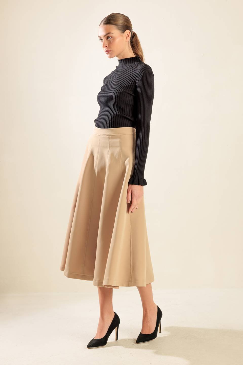 FALLING INTO BLISS WOVEN MIDI SKIRT - Mack & Harvie