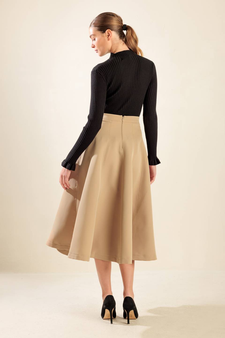 FALLING INTO BLISS WOVEN MIDI SKIRT - Mack & Harvie