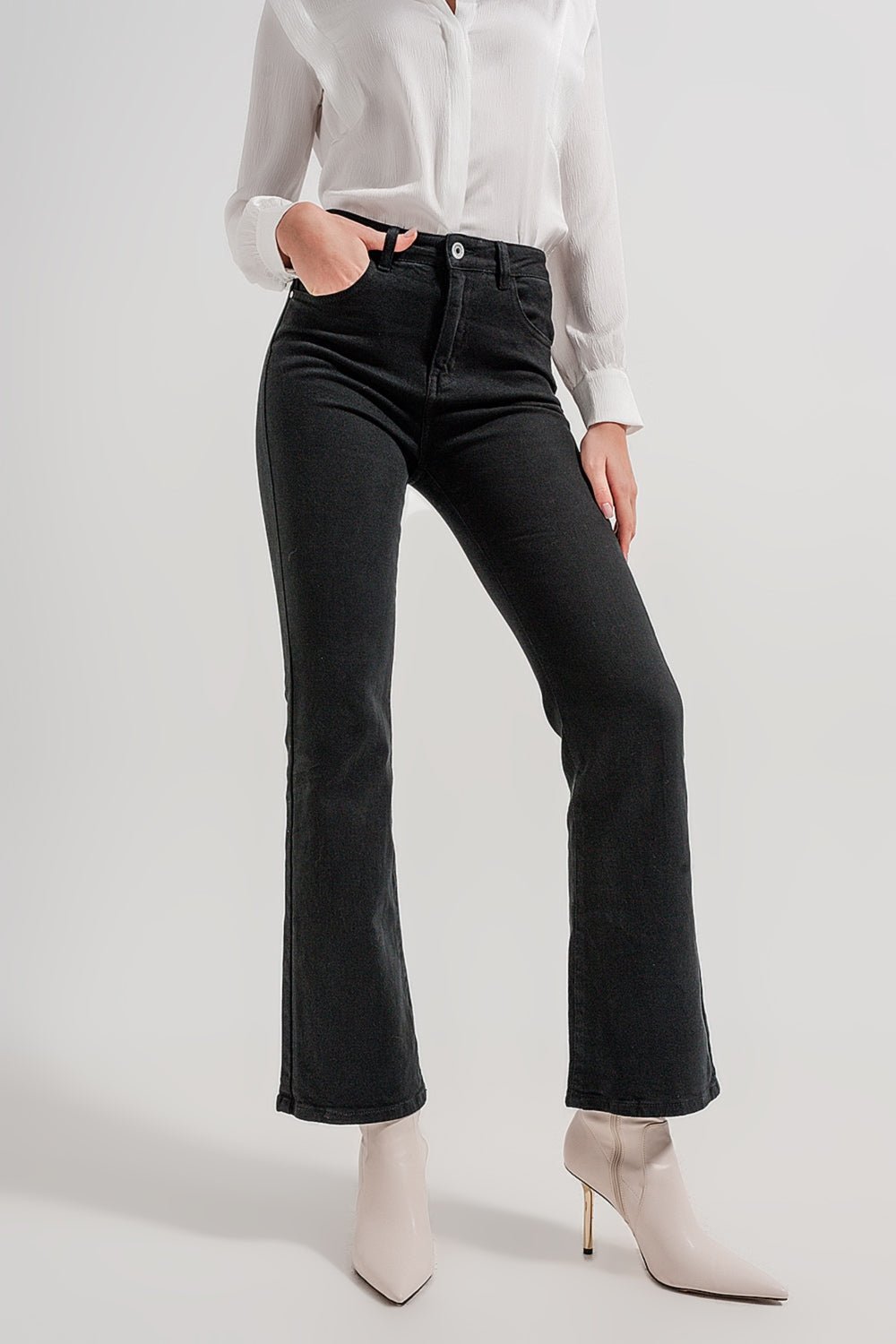 Flared Jeans in Black - Mack & Harvie