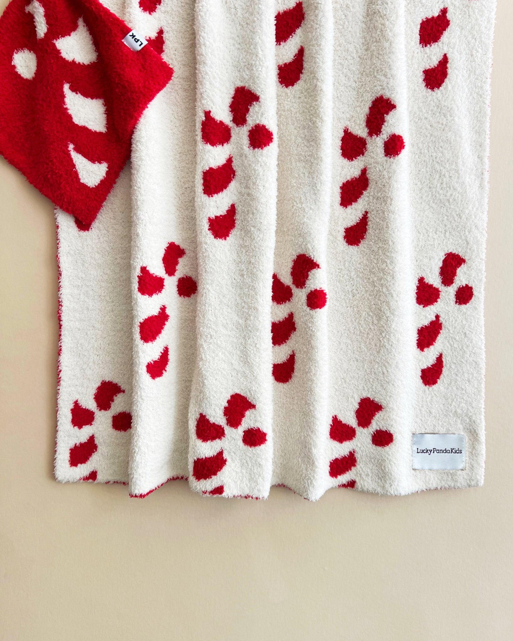 Fuzzy Blanket | Candy Cane - Mack & Harvie