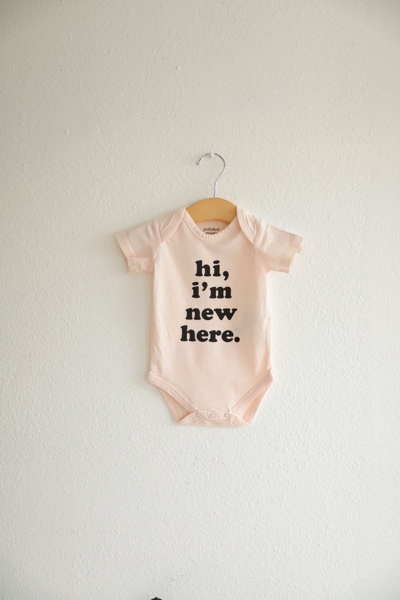 Hi, I'm New Here Organic Cotton Baby Bodysuit - Mack & Harvie