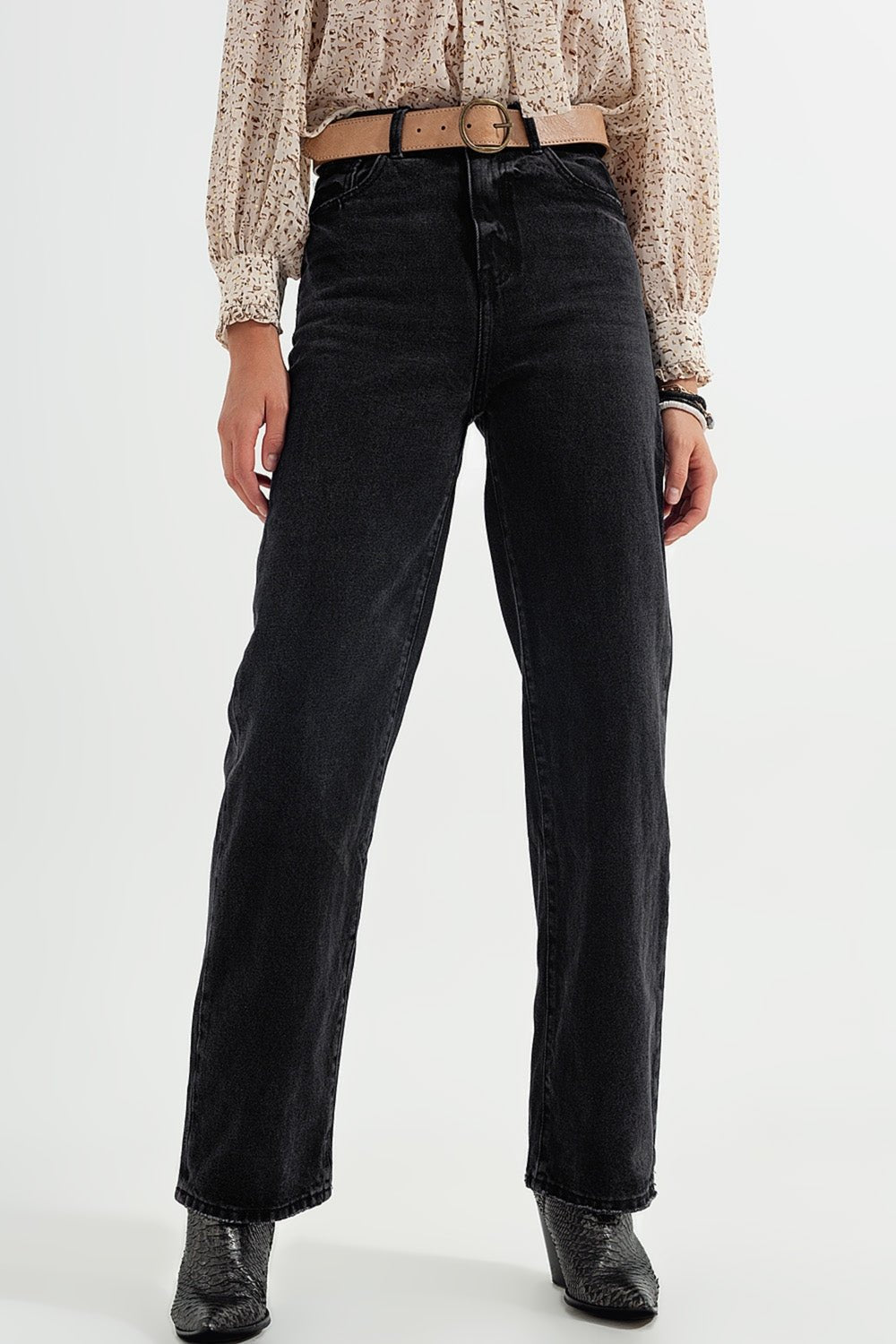 High Rise Straight Jeans in Washed Black - Mack & Harvie