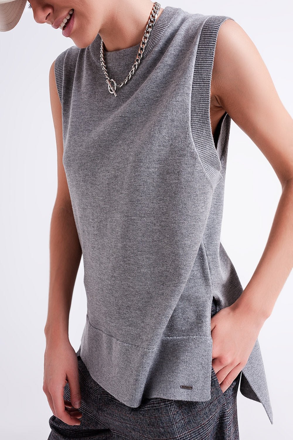 Knitted Vest in Grey - Mack & Harvie