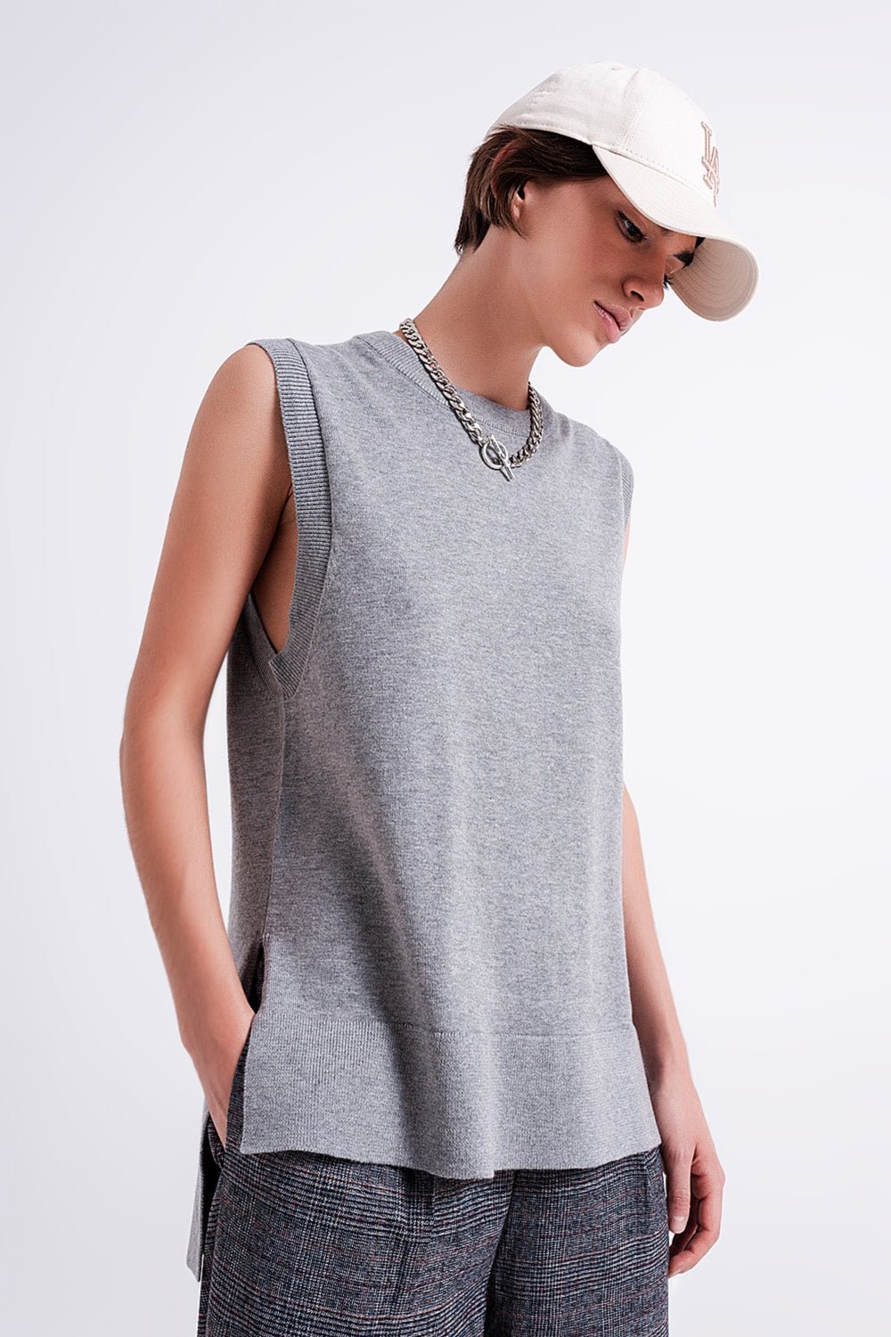 Knitted Vest in Grey - Mack & Harvie