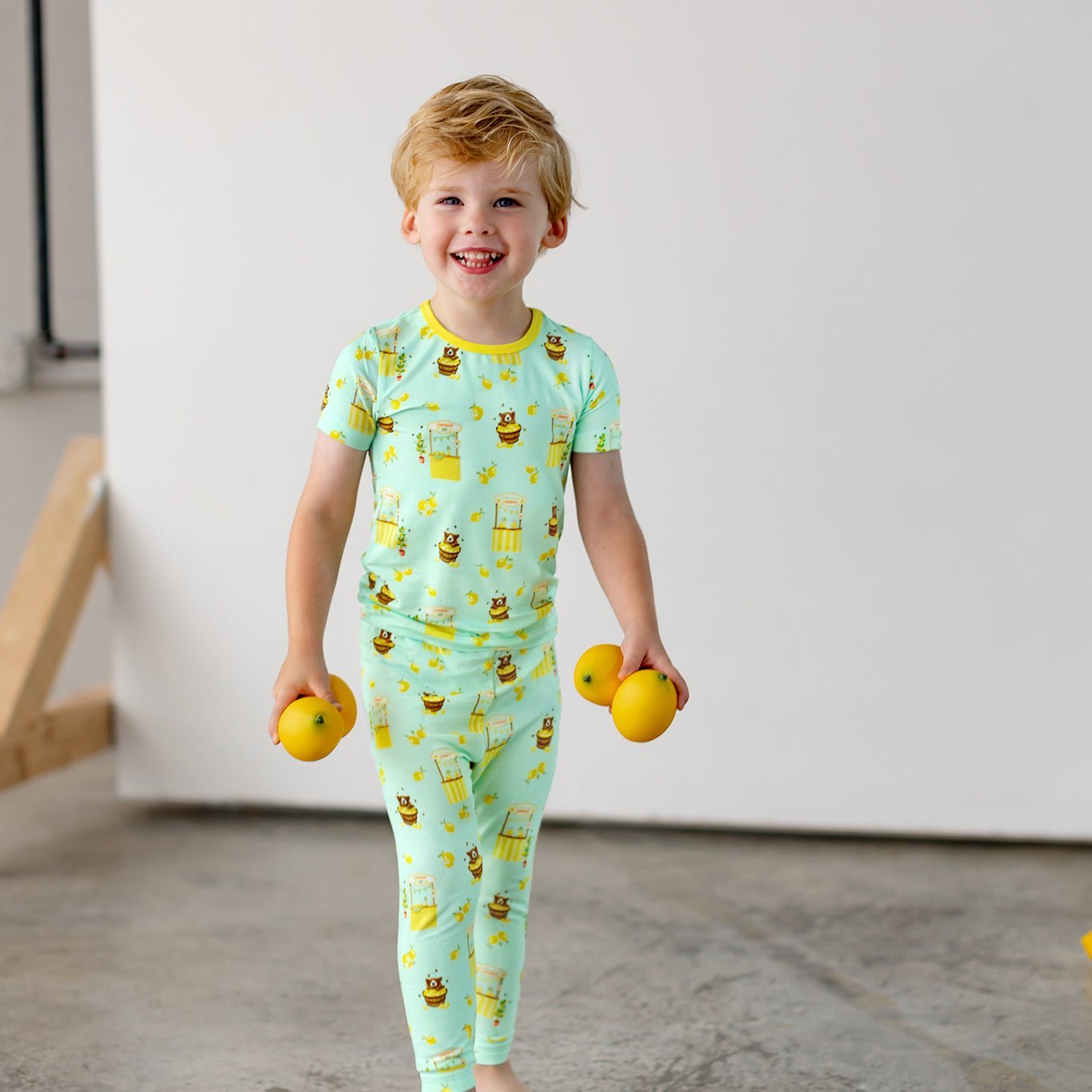 Lemonade Stands & Honey Bears Short Sleeve Pajama Set (2T - 12Y) - Mack & Harvie