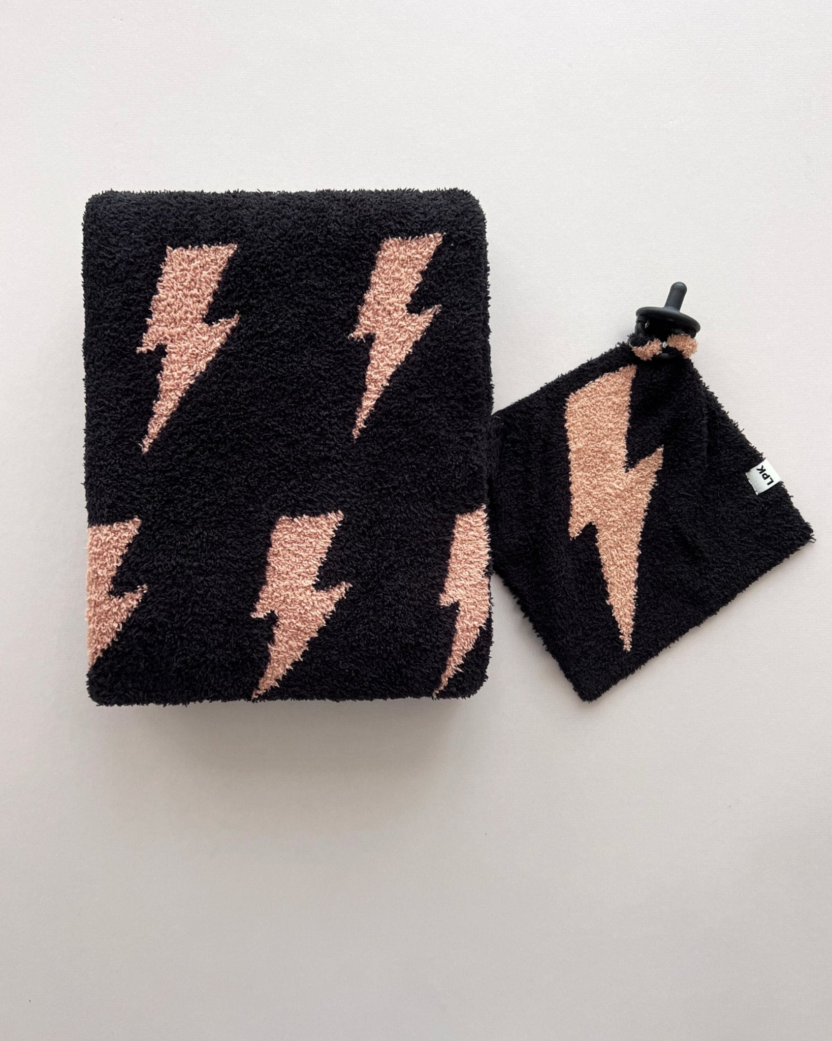 Lightning Bolt Fuzzy Blanket | Mocha - Mack & Harvie