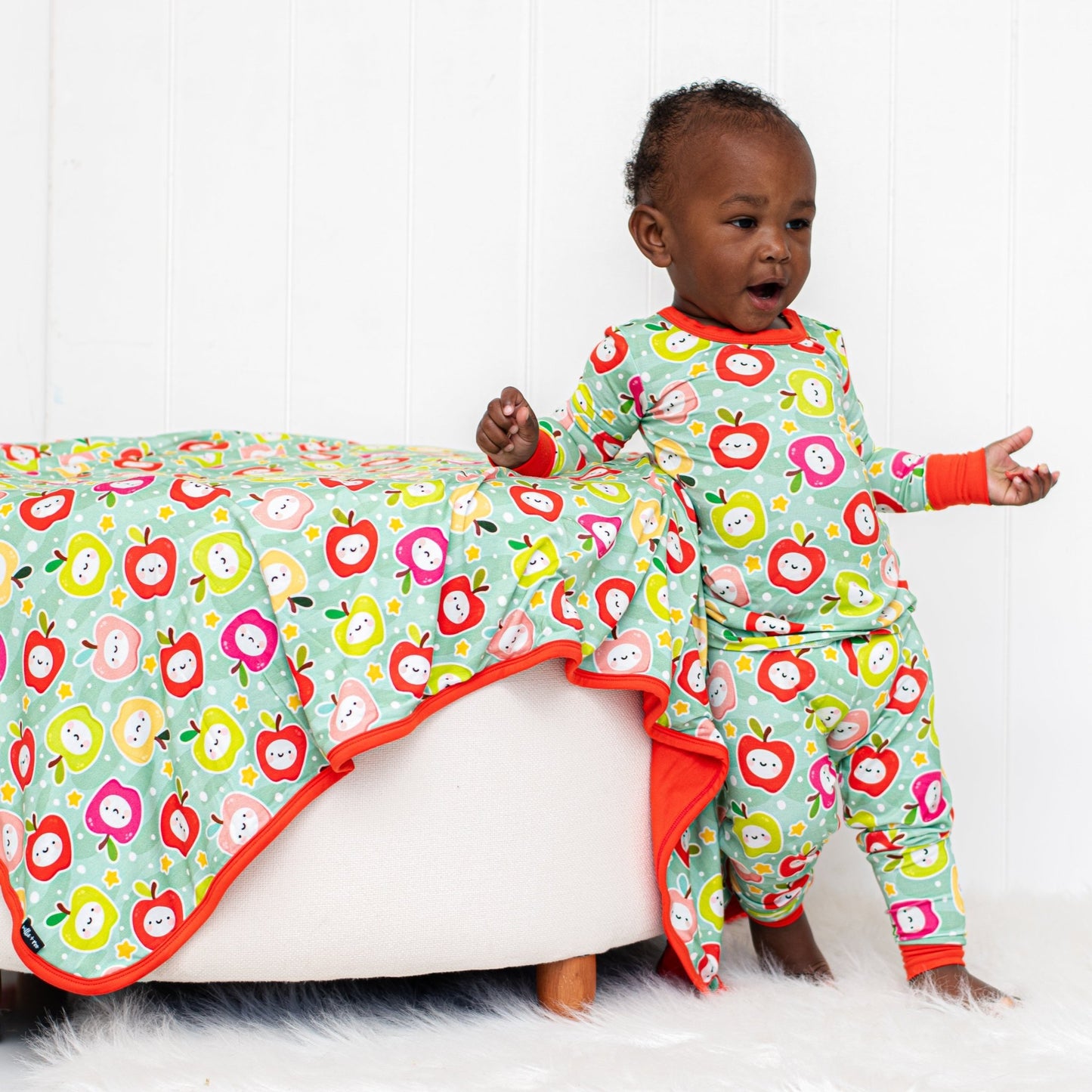 LONG SLEEVE 2 PIECE SETS - Kawaii Apple - Mack & Harvie