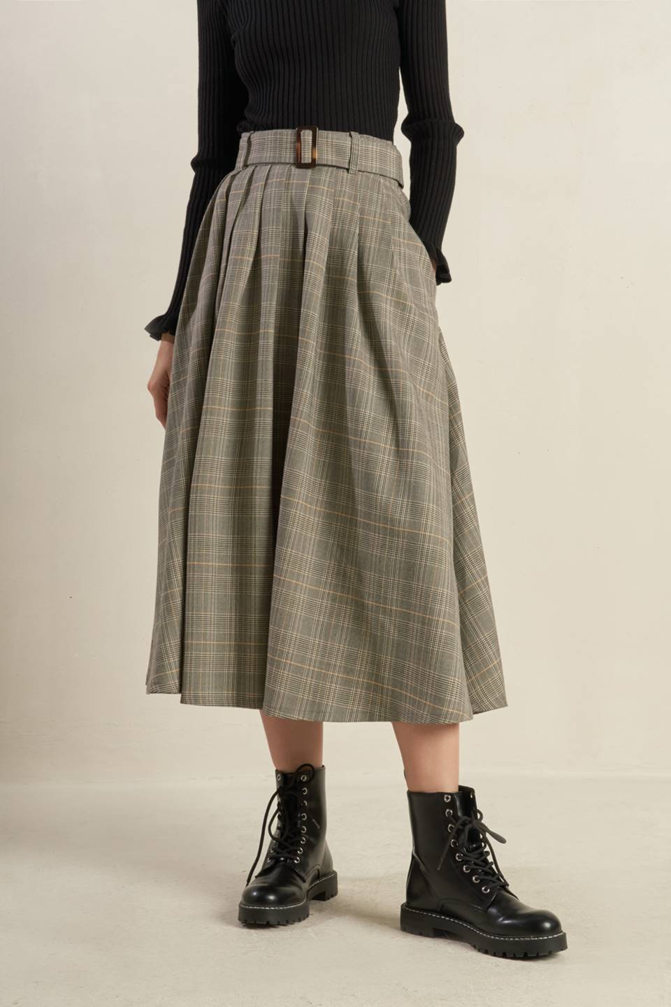 MOODY ALLURE DENIM KNIT SKIRT - Mack & Harvie