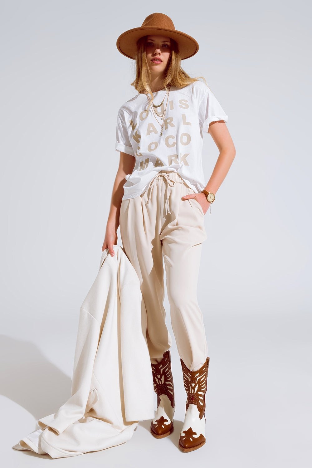 Pants in Beige With Front Pockets and Drawstring Closing - Mack & Harvie