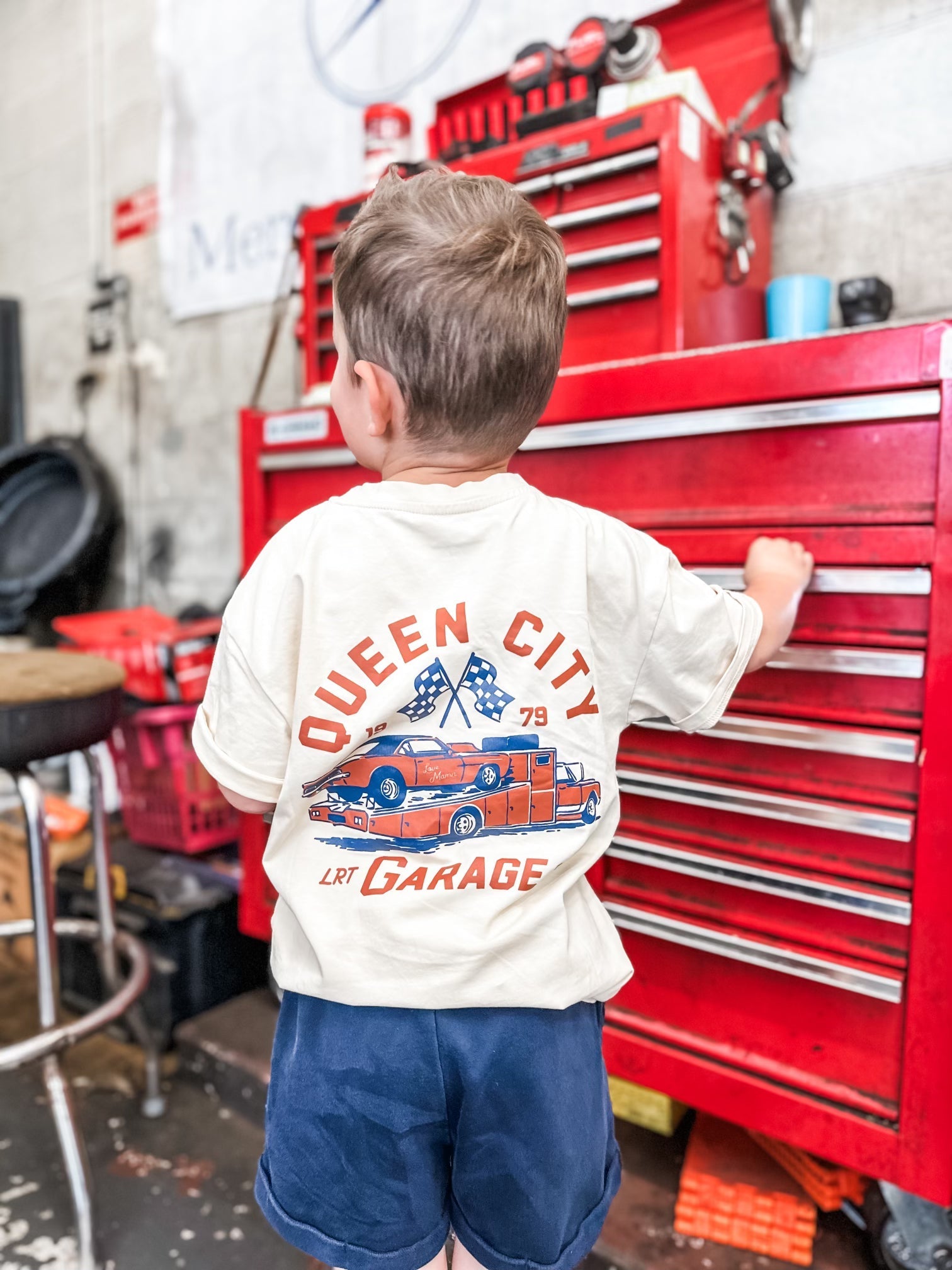 QUEEN CITY GARAGE TEE - VINTAGE CREAM - Mack & Harvie