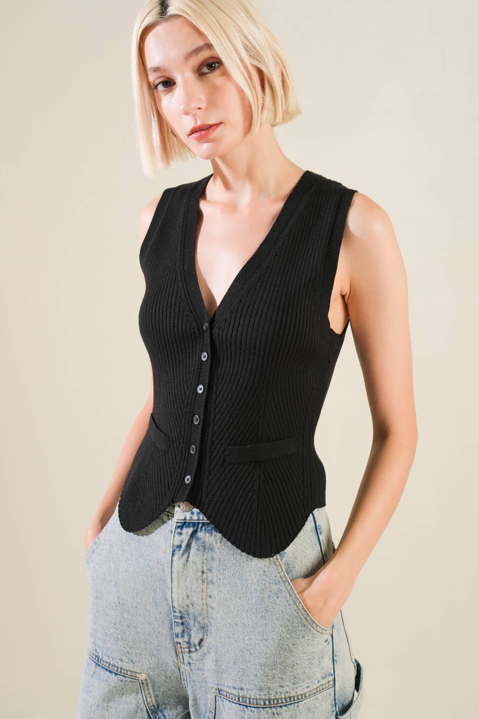 REGAL RISE BLACK KNIT VEST - Mack & Harvie