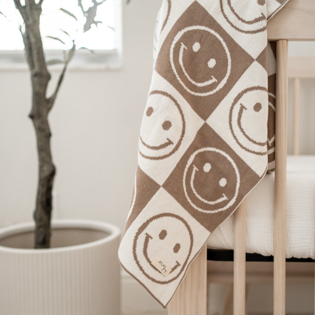 Smiley Knit Blanket - Mack & Harvie