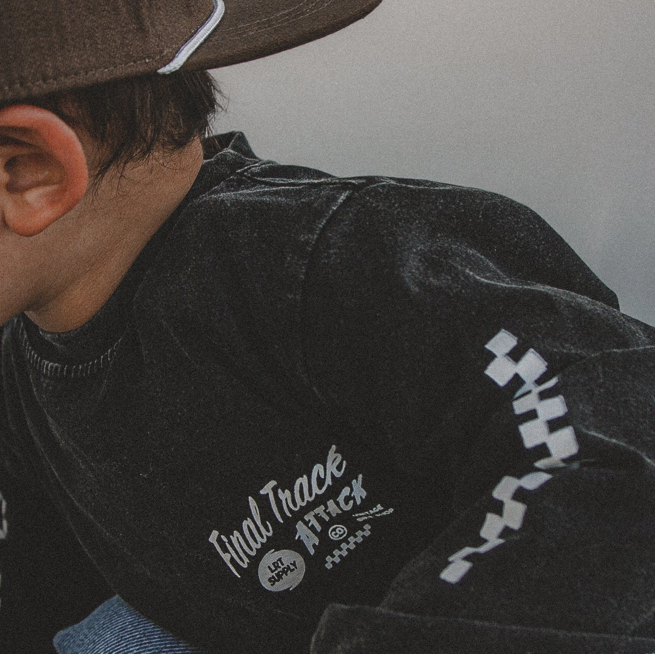 THE FINAL TRACK ATTACK LONG SLEEVE TEE - MIDNIGHT - Mack & Harvie