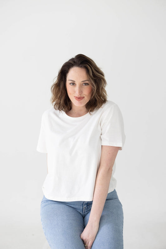 The Mom Crop in Antique White - Mack & Harvie