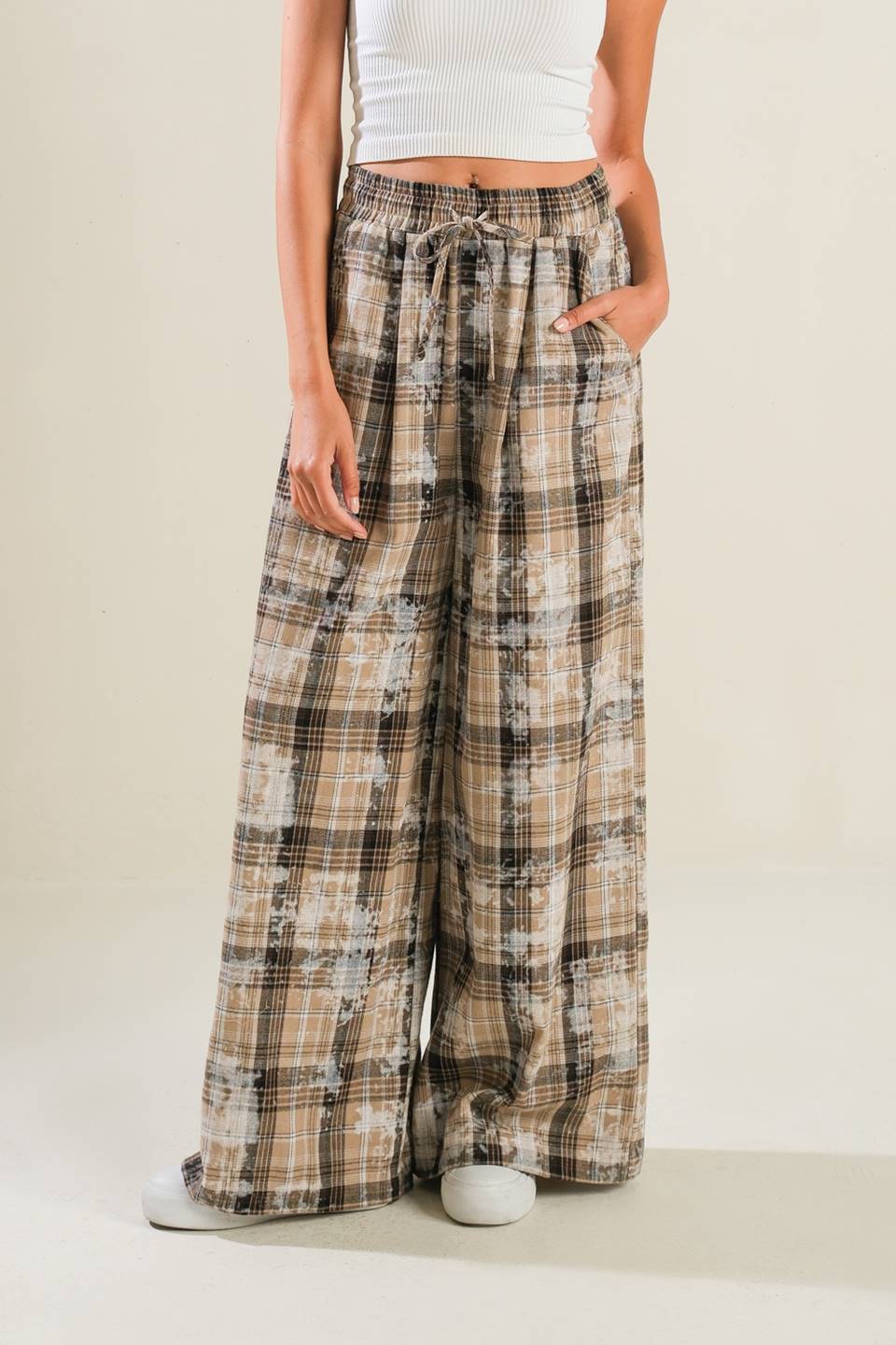 TIMELESS CHARM WOVEN PANTS - Mack & Harvie