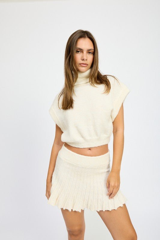 TURTLE NECK CAP SLEEVE TOP - Mack & Harvie