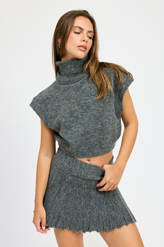 TURTLE NECK CAP SLEEVE TOP - Mack & Harvie