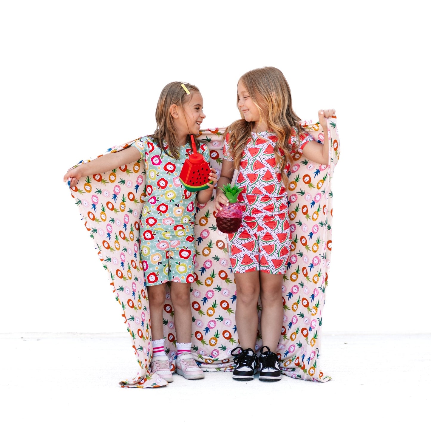 TWO PIECE SHORTIE SET - Kawaii Apple - Mack & Harvie