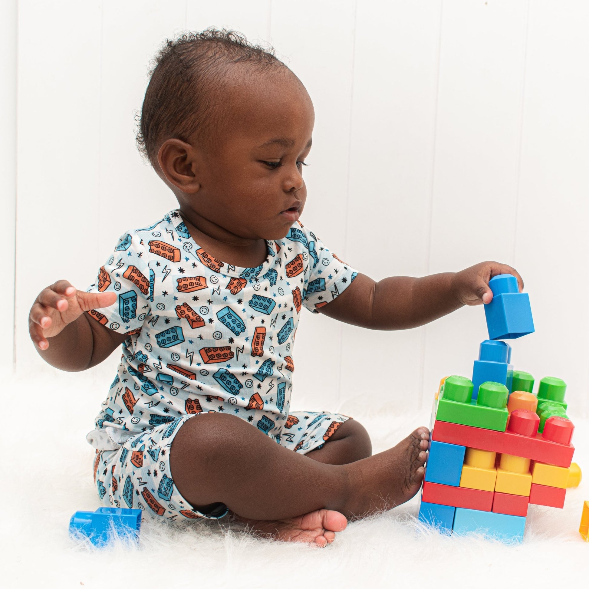 TWO PIECE SHORTIE SET - Legos - Mack & Harvie