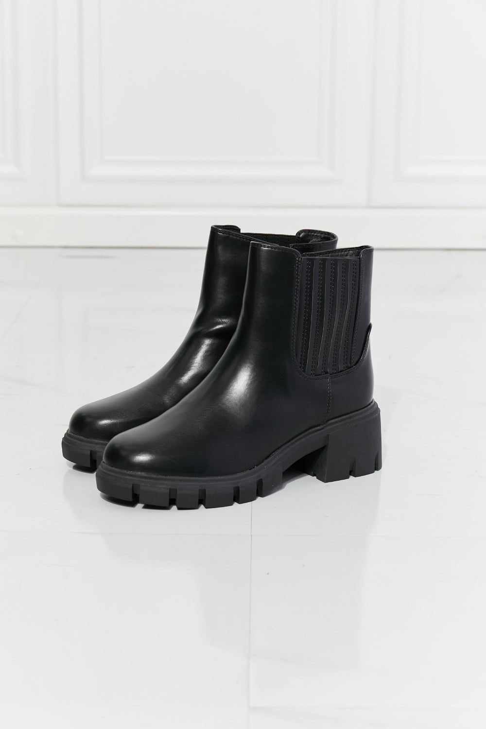 What It Takes Lug Sole Chelsea Boots in Black - Mack & Harvie