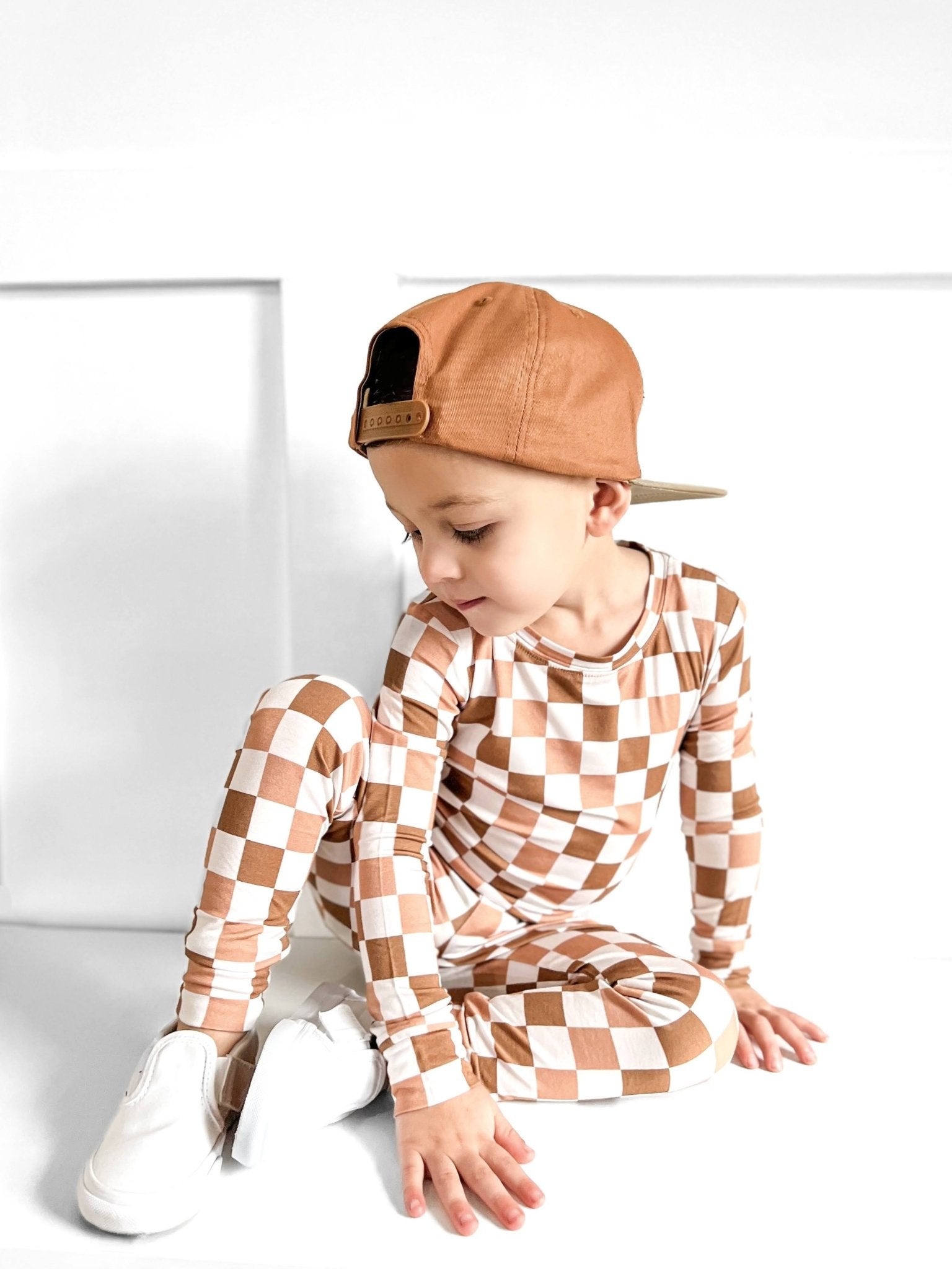 CHESTNUT CHECKERS DREAM SET - Mack & Harvie