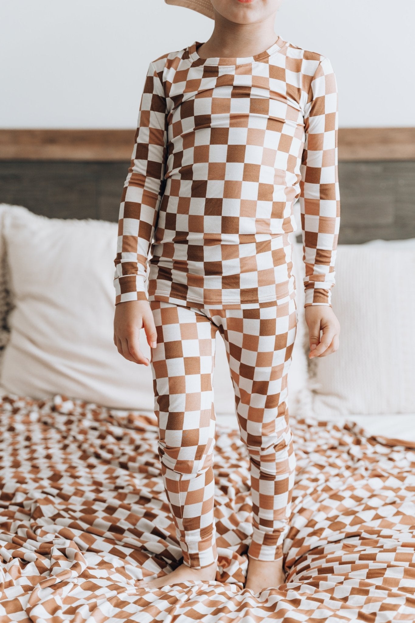 CHESTNUT CHECKERS DREAM SET - Mack & Harvie