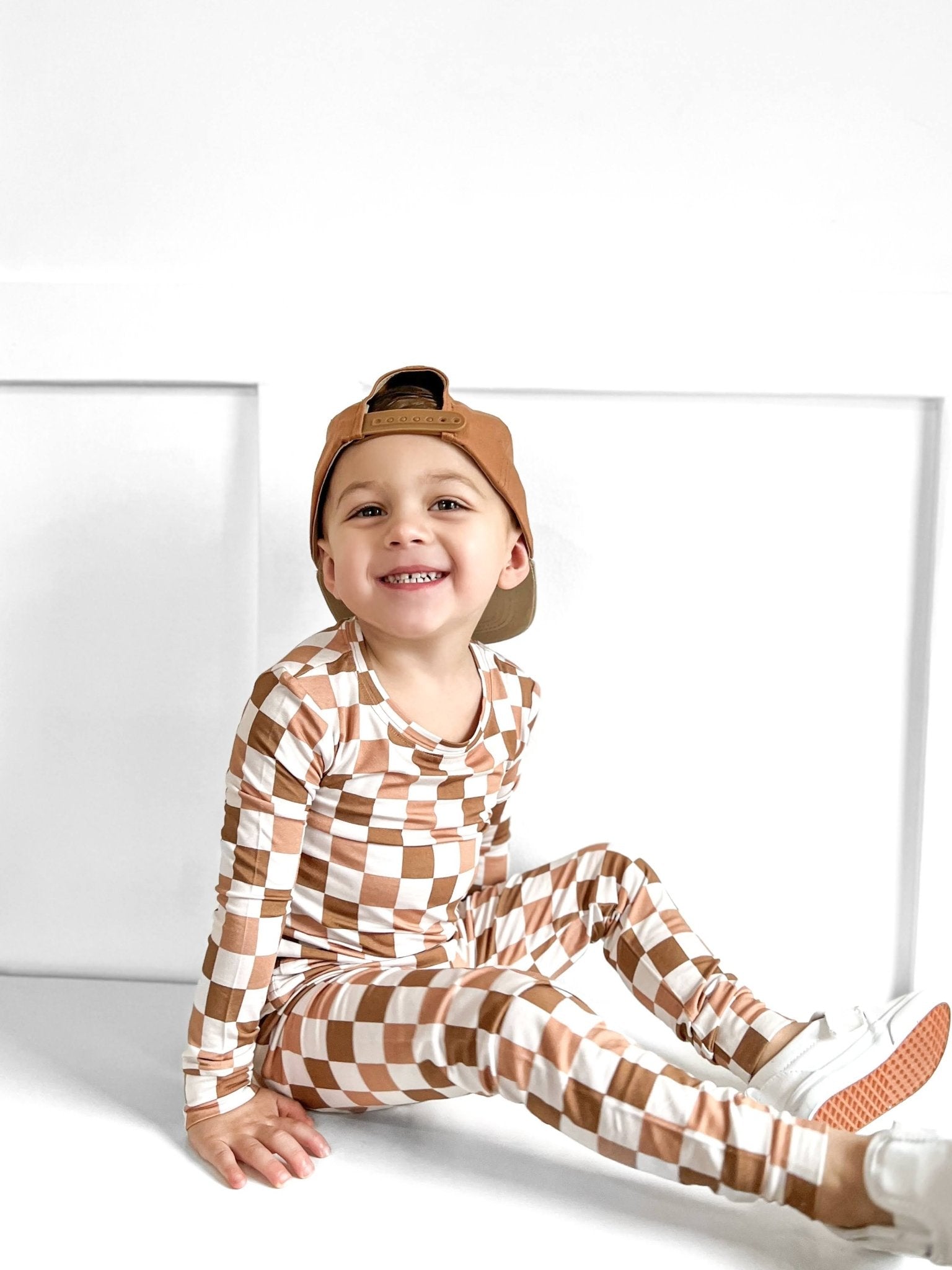 CHESTNUT CHECKERS DREAM SET - Mack & Harvie