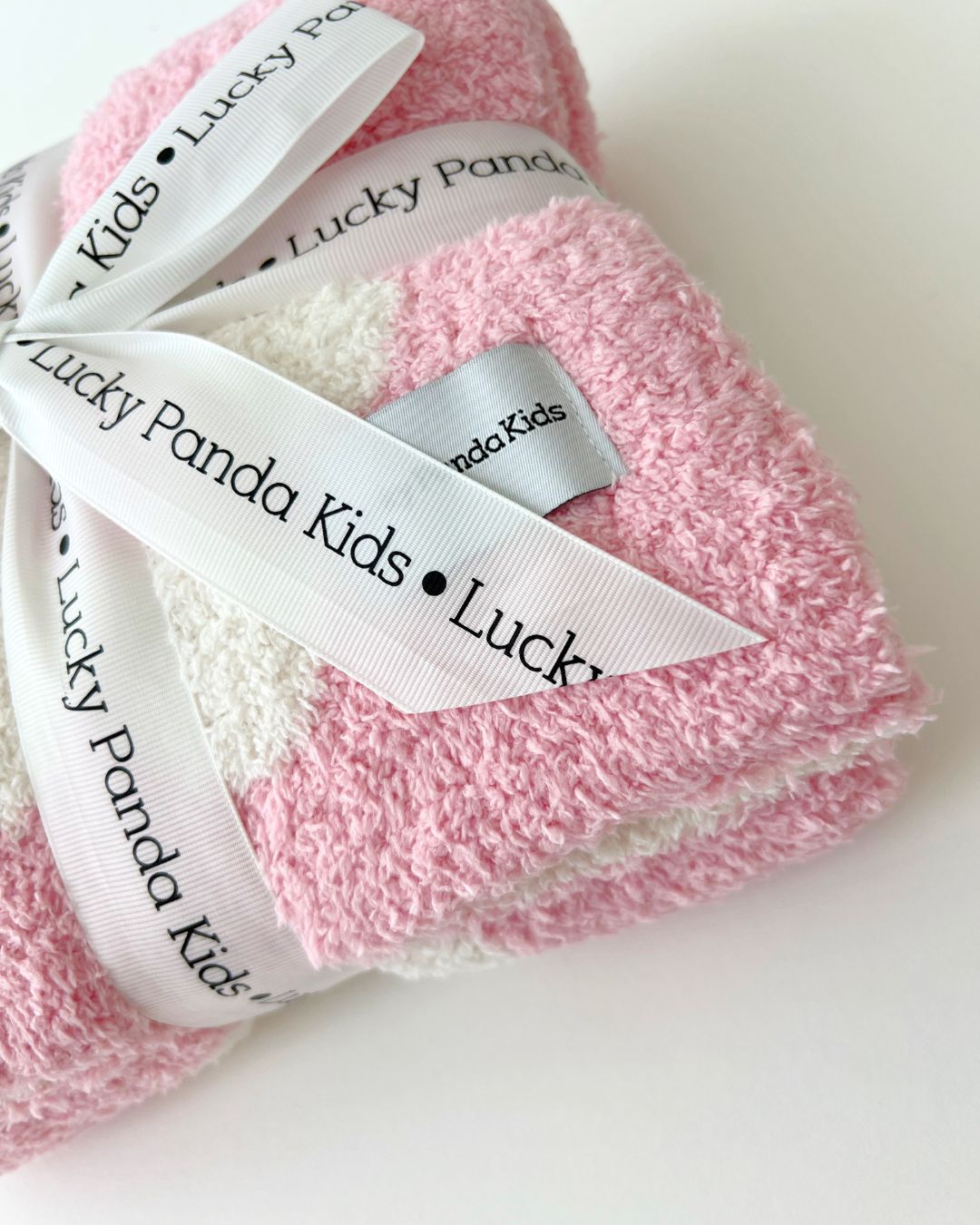 Daisy Fuzzy Blanket | Pink - Mack & Harvie