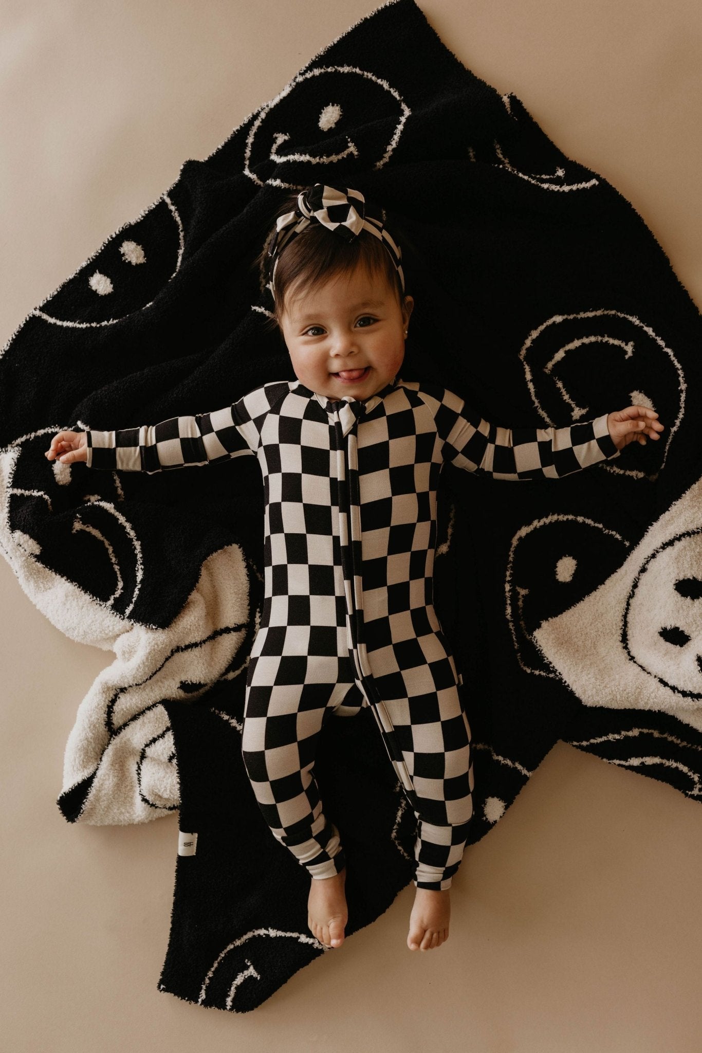 Just Smile Black & Ivory | Plush Blanket - Mack & Harvie