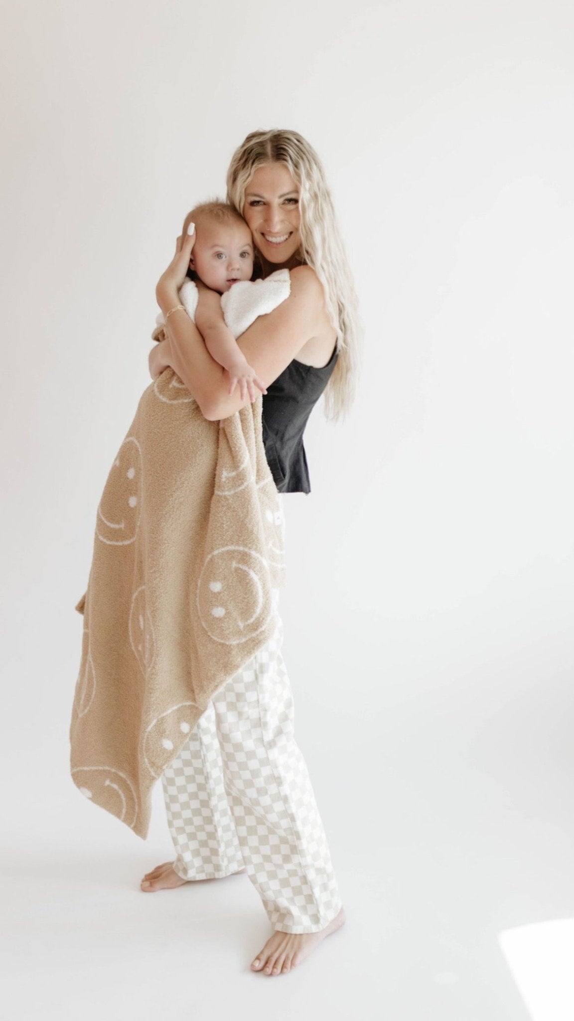 Just Smile Black & Ivory | Plush Blanket - Mack & Harvie