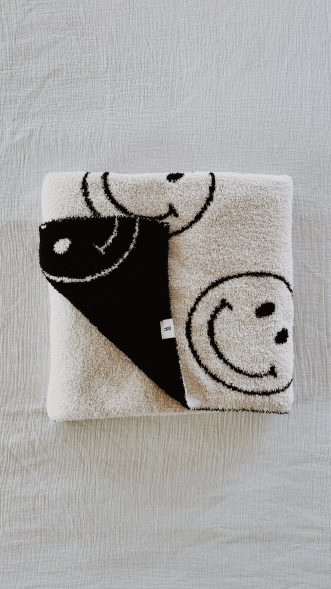 Just Smile Black & Ivory | Plush Blanket - Mack & Harvie