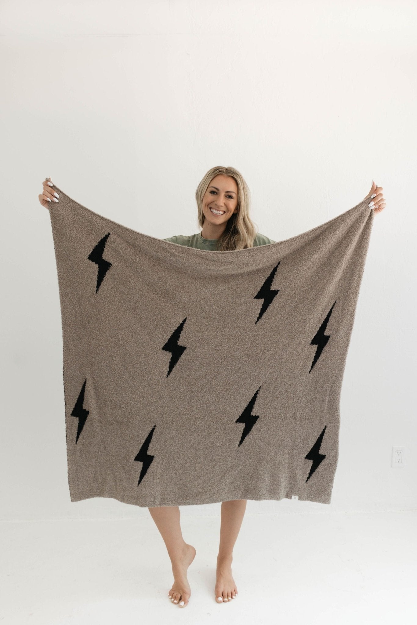 Lightning Bolt | Plush Blanket - Mack & Harvie